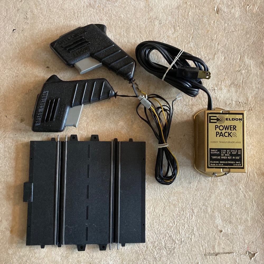 Vintage Eldon Power Pack, Controllers and Terminal Track